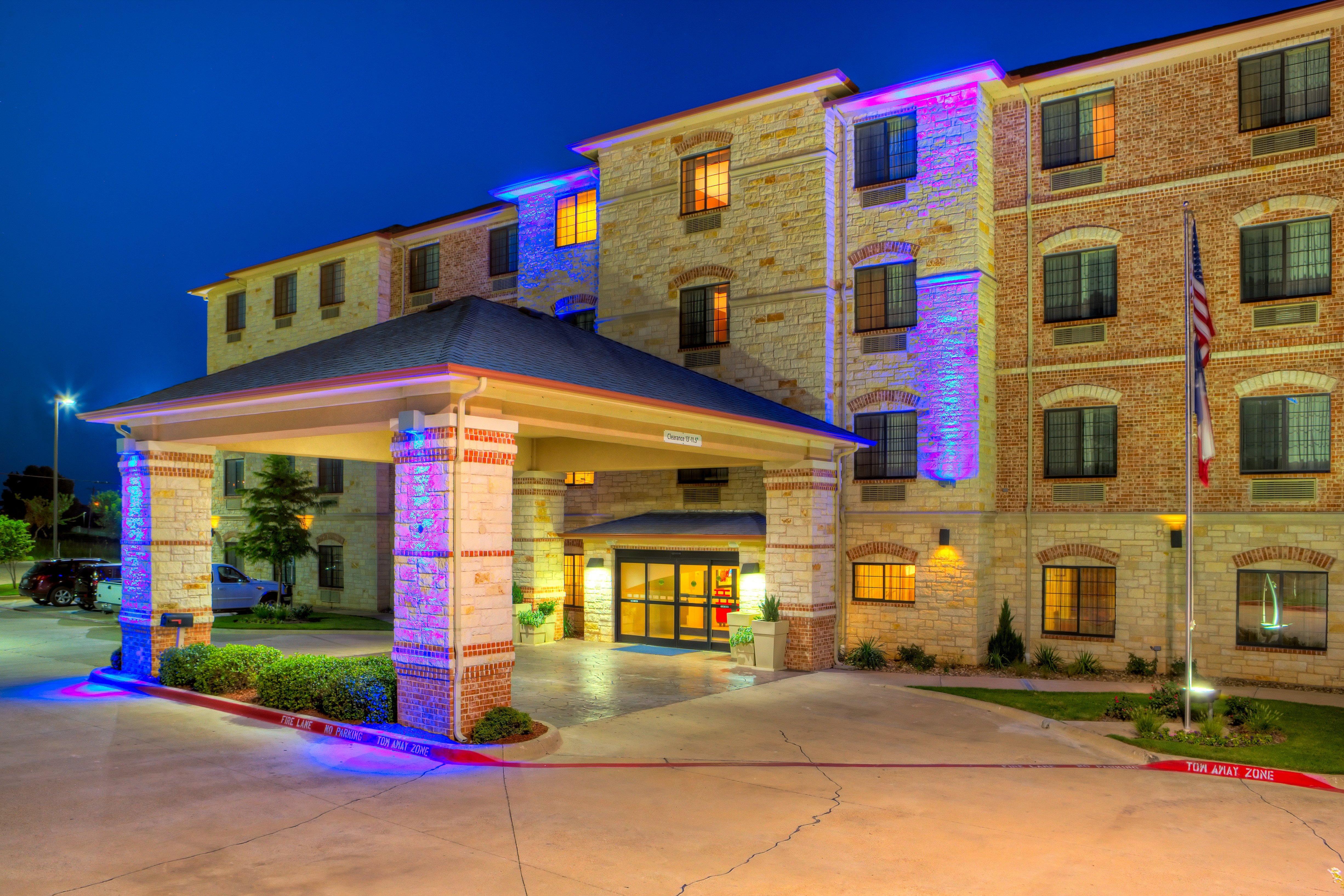 Holiday Inn Express And Suites Granbury By Ihg Eksteriør bilde